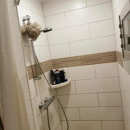 Mit Garten Und Terasse Apartamento Münsingen