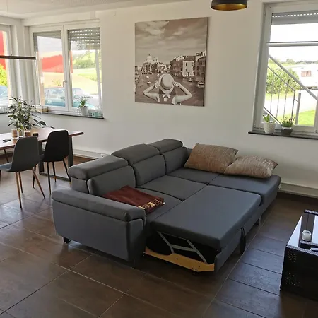 Mit Garten Und Terasse Apartment Muensingen